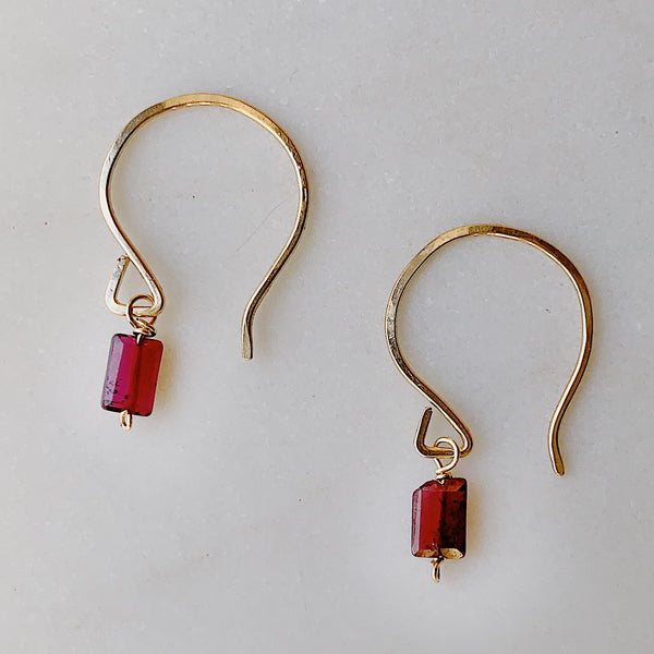 Mini gemstone earring