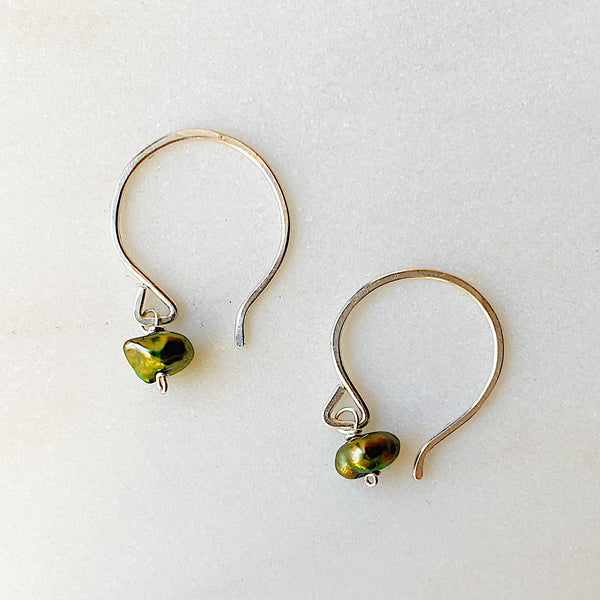 Mini gemstone earring