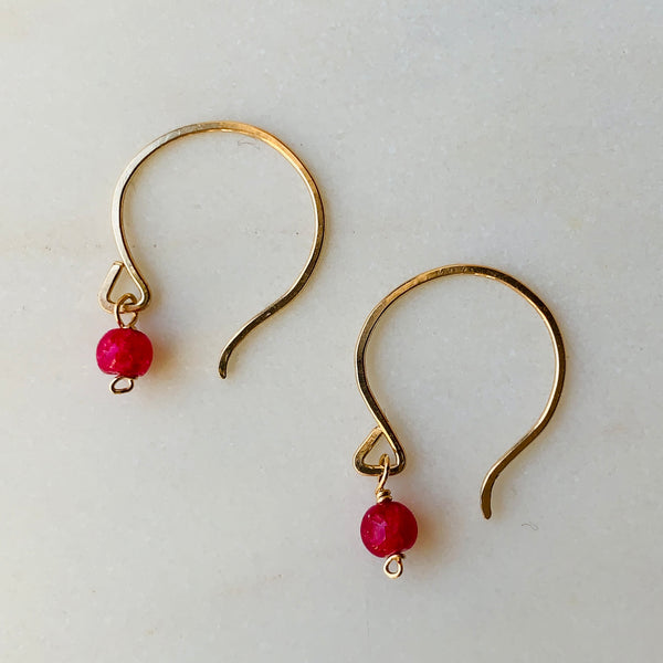 Mini gemstone earring