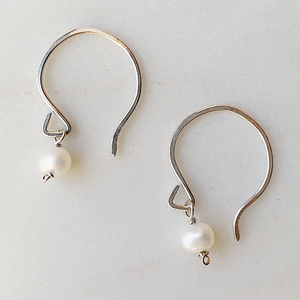 Mini gemstone earring